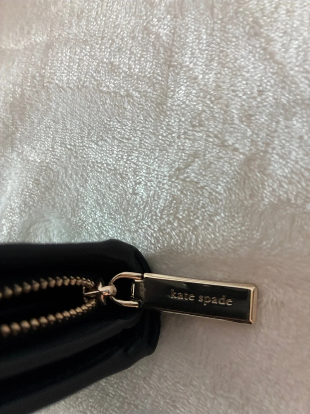 kate spade Cream and Mint Saffiano Zip Wallet. minor callout on corner. NWT